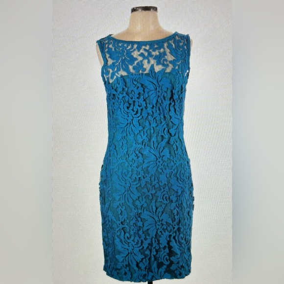 Tadashi Shoji Dresses & Skirts - Beautiful Tadashi Shoji cocktail form fitting lace dress teal dress.
